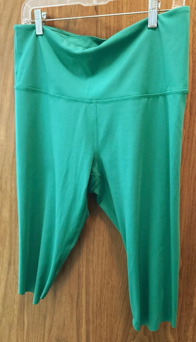 All In Motion Ultra High Rise Capri Vibrant Green Size XXL